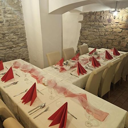 Hotel U Mesta Prahy Náchod Εξωτερικό φωτογραφία