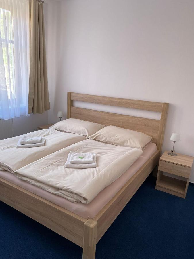Hotel U Mesta Prahy Náchod Εξωτερικό φωτογραφία