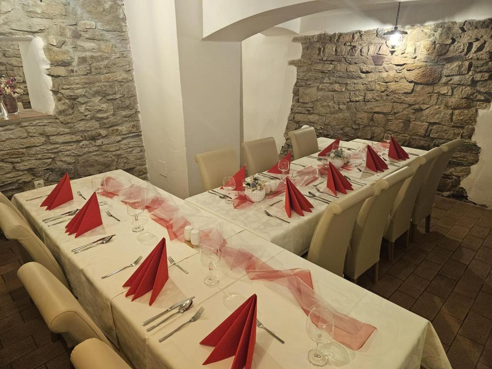 Hotel U Mesta Prahy Náchod Εξωτερικό φωτογραφία